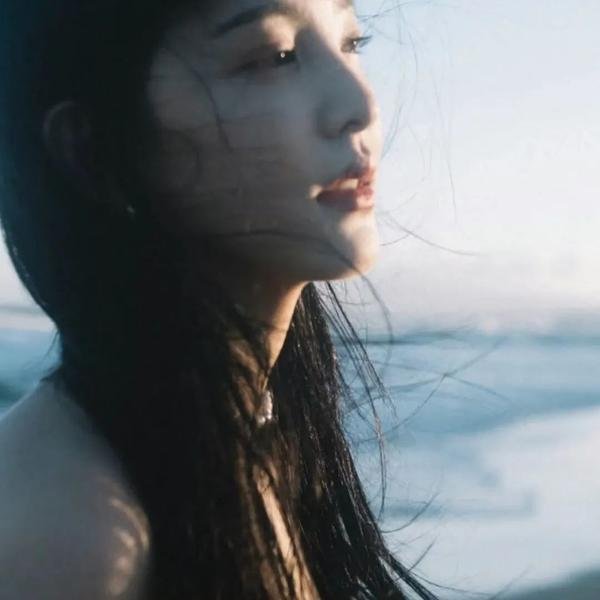 他夏天住在楼下